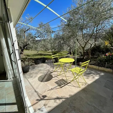 La Maison Dans L'olivette * オレゾン