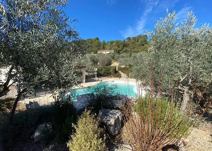 Holiday home La Maison Dans L'olivette Oraison