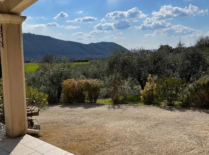 La Maison Dans L'olivette * Oraison
