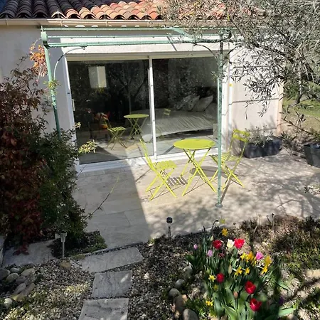 La Maison Dans L'olivette Hébergement de vacances