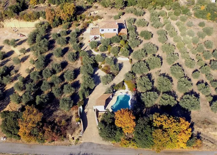 La Maison Dans L'olivette Hébergement de vacances